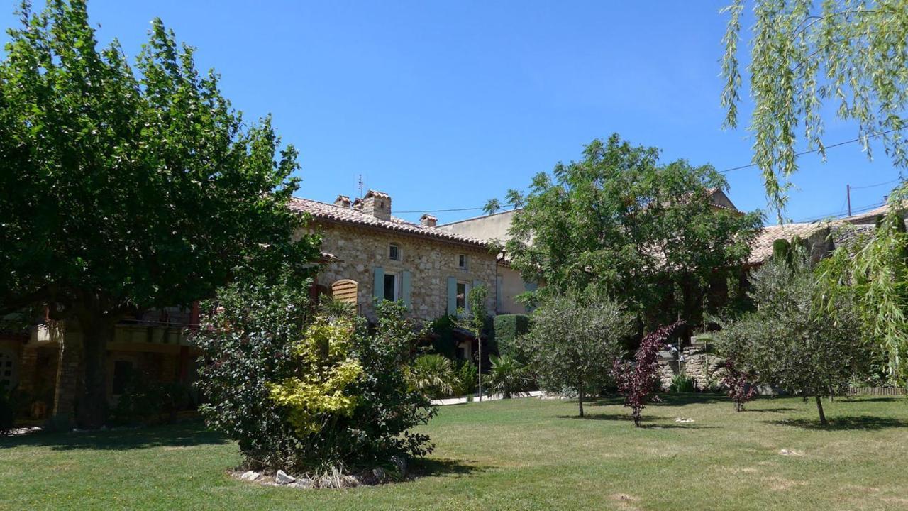 Gites Au Chateau Des Estubiers Les Granges-Gontardes Exterior photo